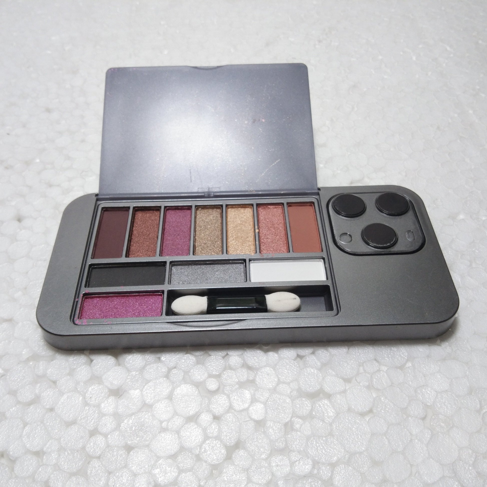 Biggerbowie Iphone Eyeshadow Palette