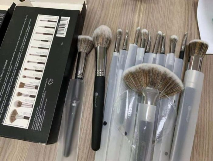 BH Cosmetics PRO STUDIO 13 Pieces Makeup Brushes