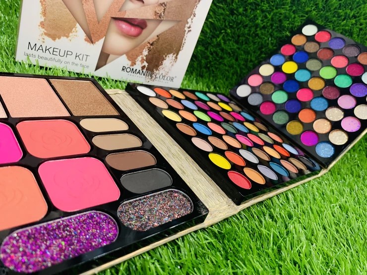 Romantic Color 3 Step Makeup Palette