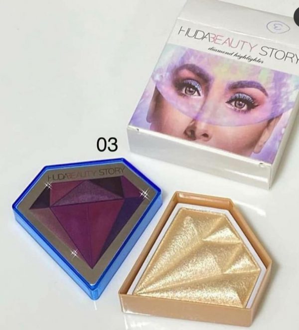 Huda beauty story diamond highlighter