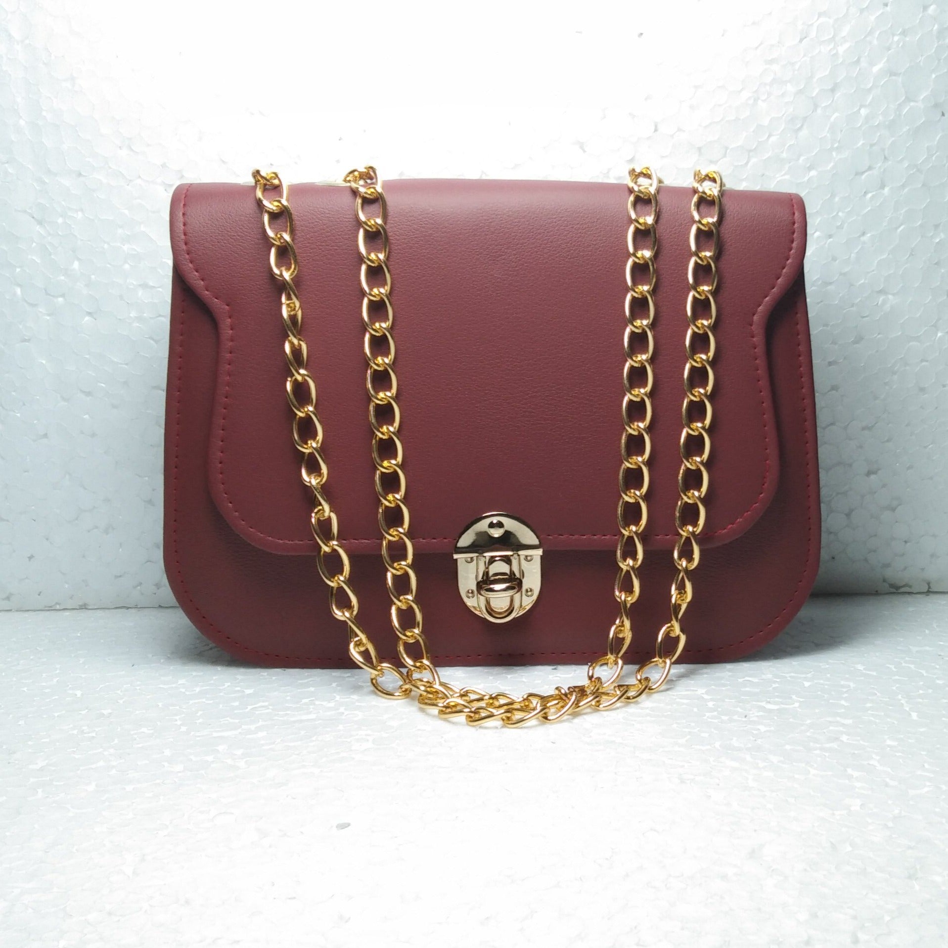 Red Mehron Women's Chain Bag