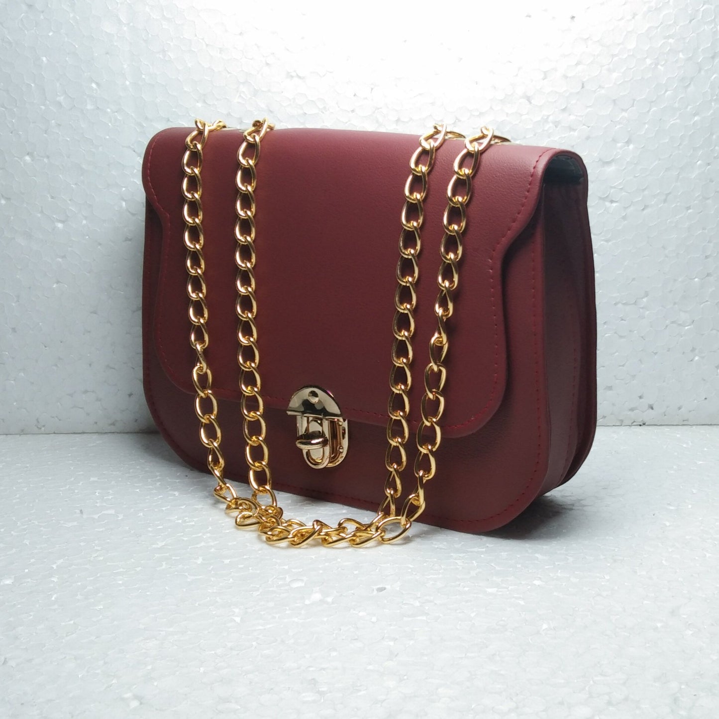 Red Mehron Women's Chain Bag