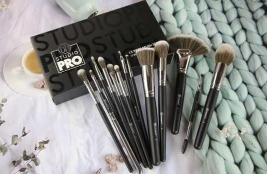 BH Cosmetics PRO STUDIO 13 Pieces Makeup Brushes