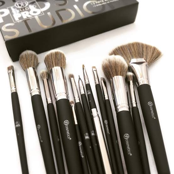 BH Cosmetics PRO STUDIO 13 Pieces Makeup Brushes