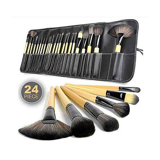 Bobbi Brown 24 Piece Makeup Brushes Set